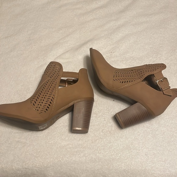 EUC women’s TOP Moda ankle boots, size 8.5 - Picture 4 of 8